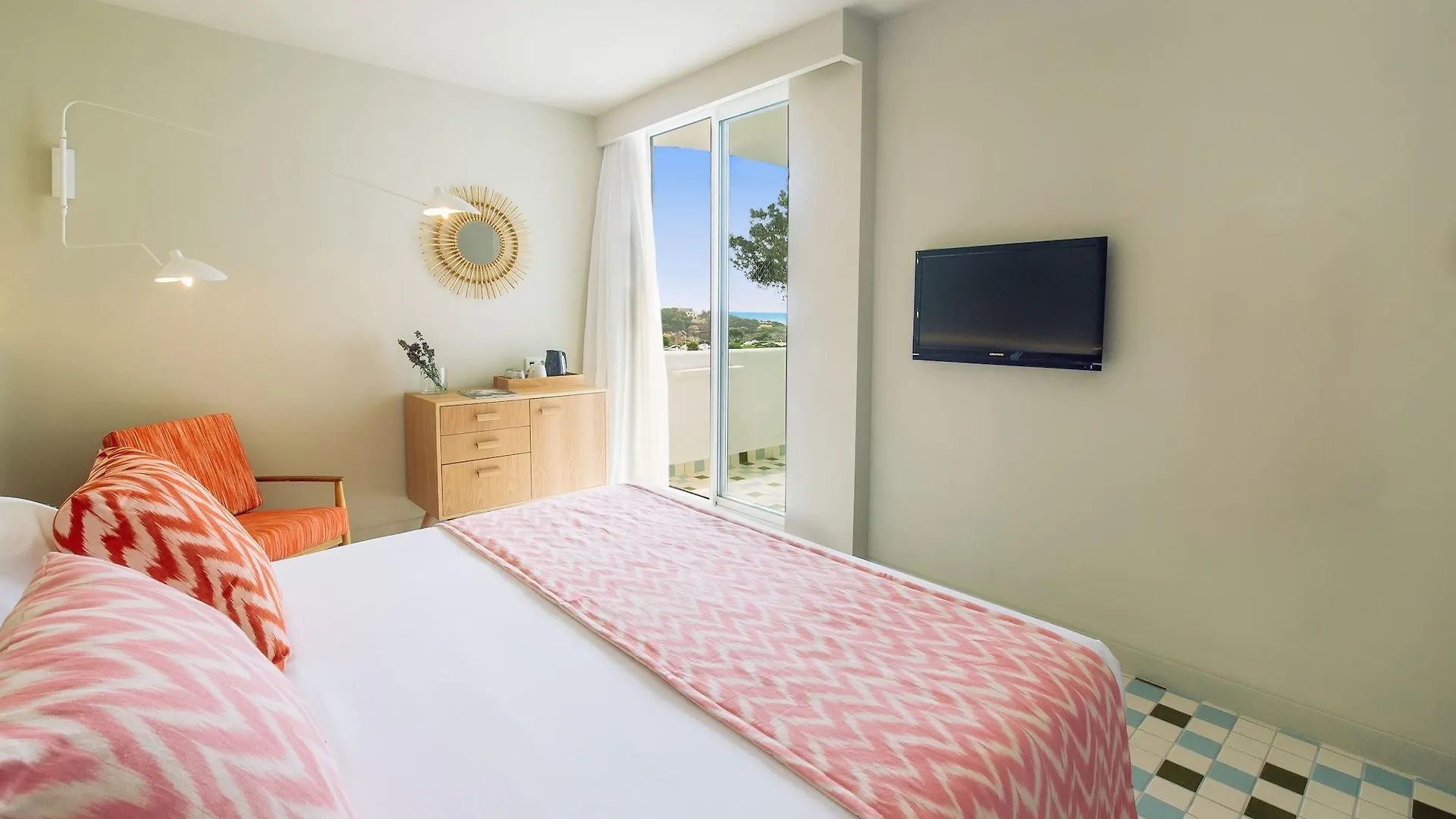 Inturotel Cala Esmeralda Beach Hotel & Spa - Adults Only Cala d'Or  4*, Cala d'Or (Mallorca)